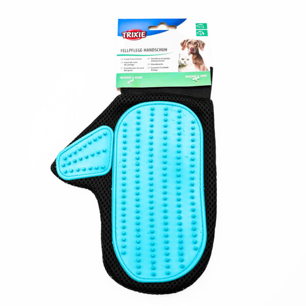 Coat Care Glove by Trixie